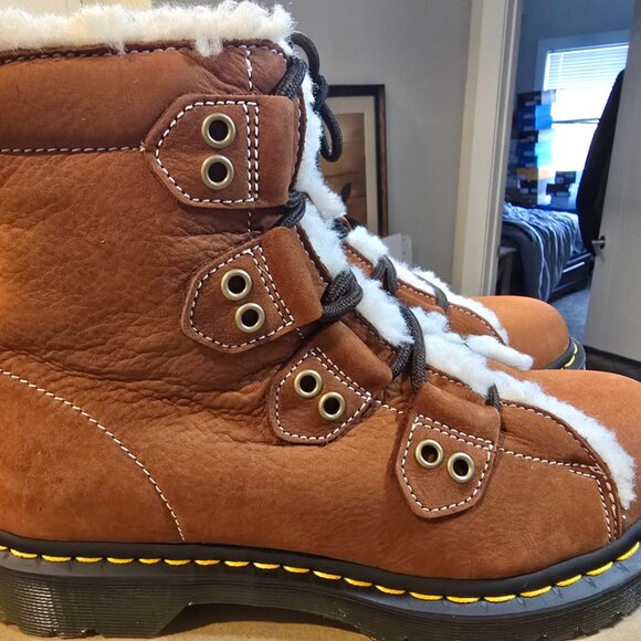 Dr. Martens 1460 Lace to Toe Fur Lined Buttersoft Nubuck Boots Brown Women's 9 - Picture 5 of 13